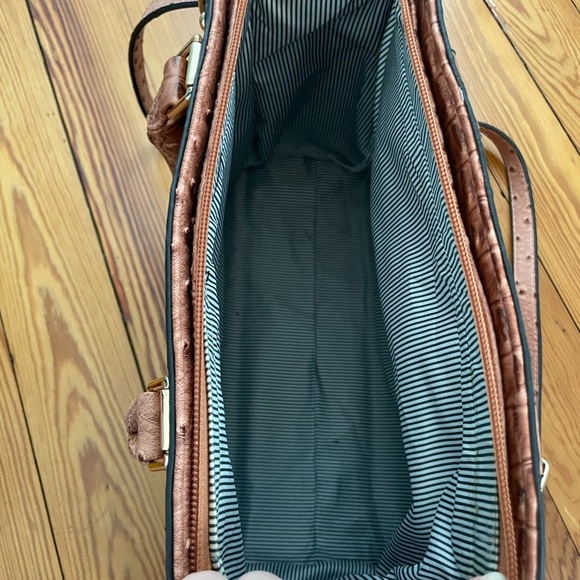 EUC Faux light brown embossed leather purse with three matching pouches. - Picture 5 of 5